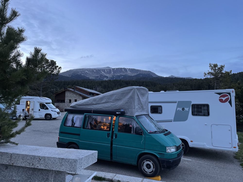 Furgo y Tossa Plana de Lles al fondo